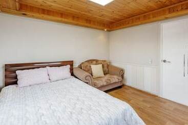 پانسیون Gyeongju Blue 21 Pool Villa