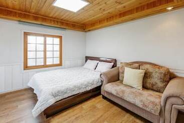 پانسیون Gyeongju Blue 21 Pool Villa