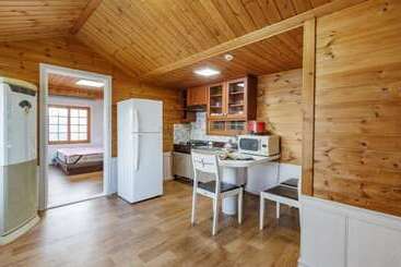 پانسیون Gyeongju Blue 21 Pool Villa