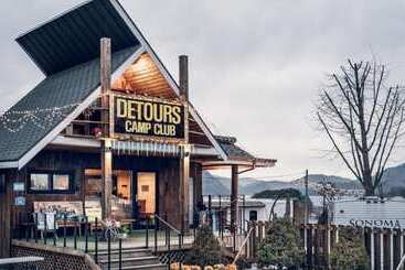 پانسیون Jecheon De Tours Camp Club