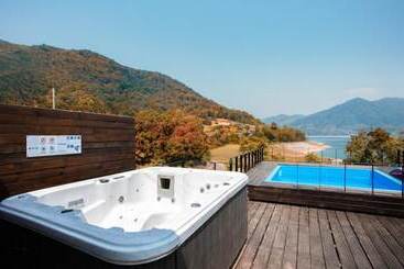 پانسیون Jecheon De Tours Camp Club
