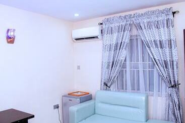 پانسیون Starexx Luxury Apartment