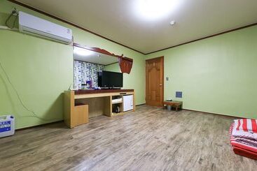 Seosan Cherboug Motel