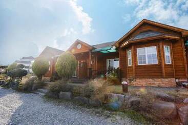 Taean Badaui Achim Pension