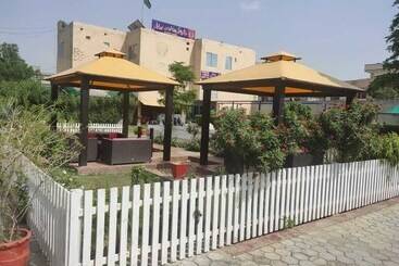 The Grand Hotel & Restaurant