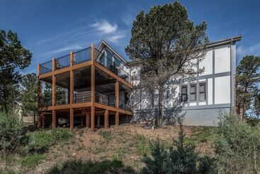 White Mountain Chateau