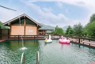 Youngwol Dudeokgol Hyu Pension