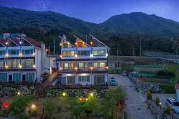 Geoje Badageurigo Pension