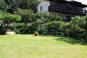 Gyeongju Bonjour Pension