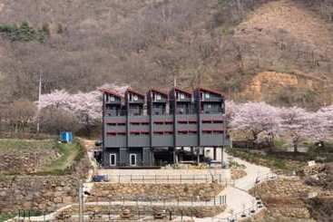 Gurye Jirisan Rosinante House Pension