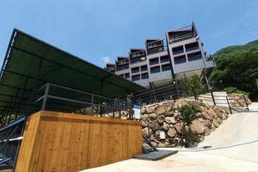 Gurye Jirisan Rosinante House Pension