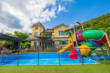 Gwangyang Feel Tourist House Pension