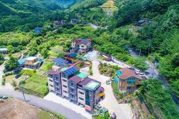 Gwangyang Feel Tourist House Pension