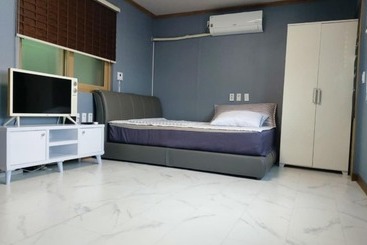 Naju Suparaejam Pension