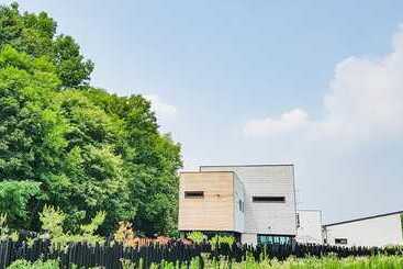 پانسیون Cheongju Cheongnamdae Pool Villa