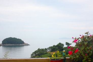 膳宿费 Namhae Guest House Mi