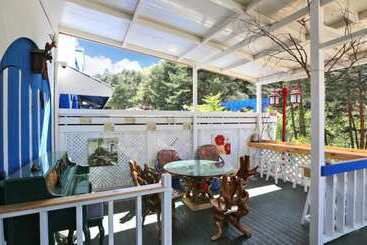 پانسیون Yangyang Lodes Pool Villa