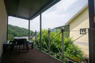 Pocheon Joey Tomato Pension