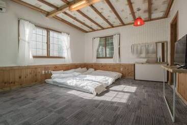 Pocheon Vincent House Pension