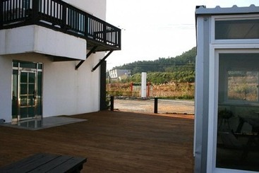 Pohang Hwajin Beach Pension