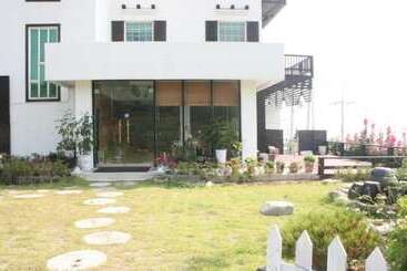 Pohang Hwajin Beach Pension