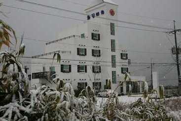 Pohang Hwajin Beach Pension