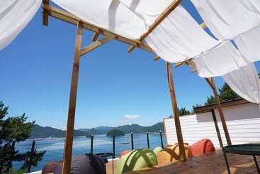 Tongyeong Glow Pension