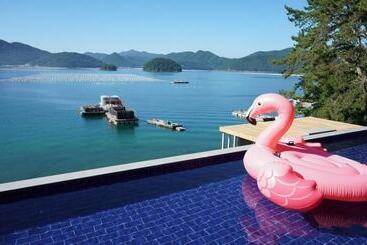 Tongyeong Glow Pension