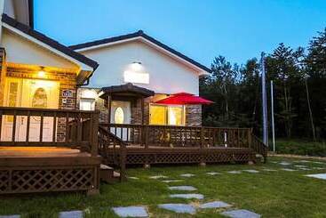 Yangyang Mono Tree Pension