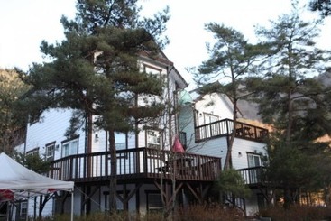 Youngwol Sky Pension Camping
