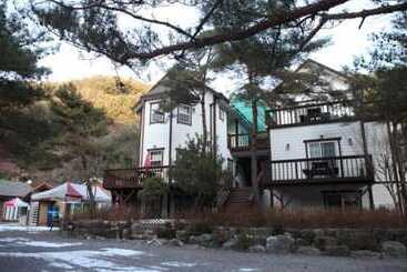 Youngwol Sky Pension Camping