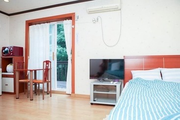 Youngwol Sky Pension Camping