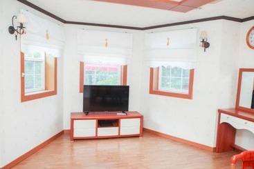 Youngwol Sky Pension Camping