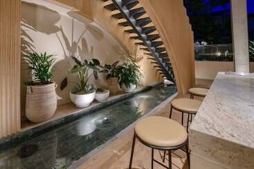 Encore Broadbeach