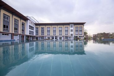 هتل Eseriani The Resort