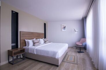 هتل Eseriani The Resort