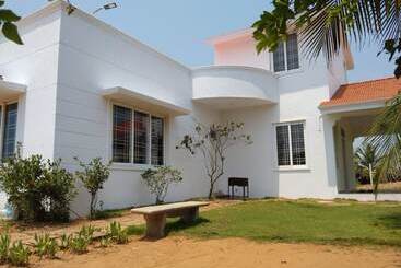 酒店 Pearl Beach Pool Villa