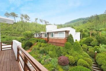 هتل Pocheon Good Terrace Pension