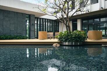 هتل Samiling Resort