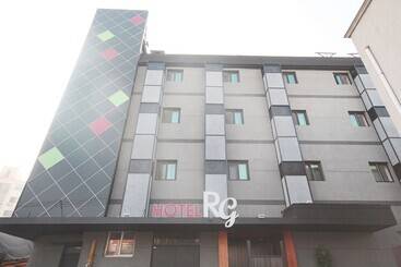 فندق على الطريق Gunsan Rg