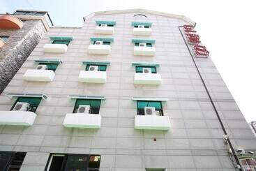 모텔 Gyeryong S