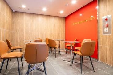 مُتل Jecheon Urban Brown