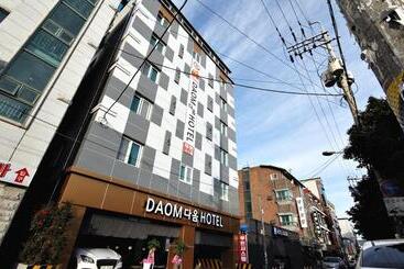 مُتل Jinju Hotel Daom