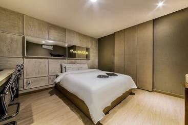 מוטל Pyeongtaek Byeolbi