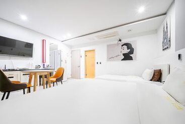 Muan Jjak Motel