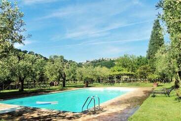 Tasteful Stone Cottage In Orvieto With Garden And Pool