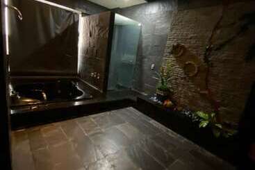 Amani Spa Boutique Motel