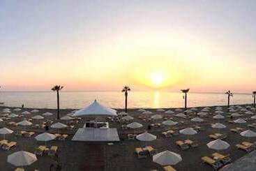 Amber Hotel Albania