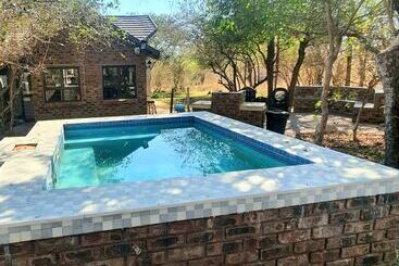 בית מלון כפרי Doringpoort Safari Lodge