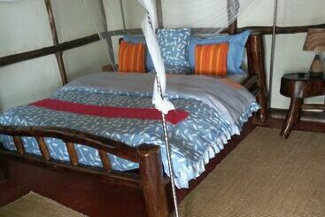 هتل Gahiza Island Retreat
